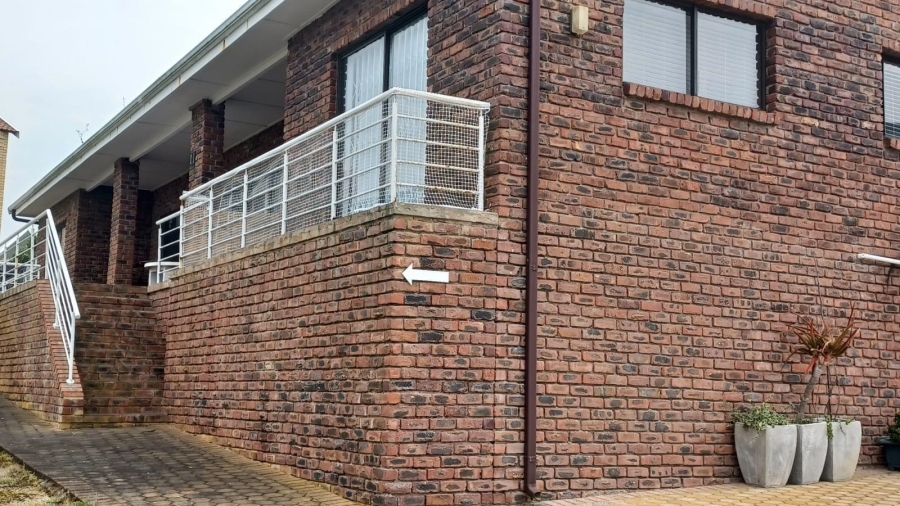 5 Bedroom Property for Sale in Dana Bay Western Cape